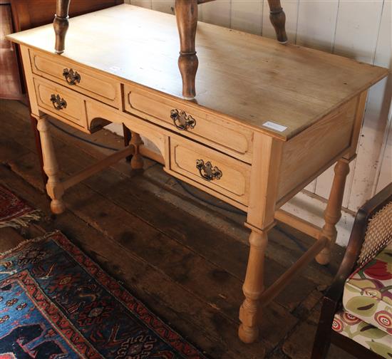 Pine dressing table